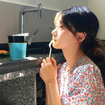 水色站